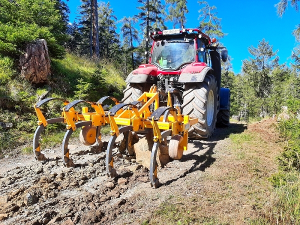 AGROSERV.ch, Cotti Agrar Forst Kommunal, Pirmin Cotti, Caltgera 5, CH - 7456 Sur