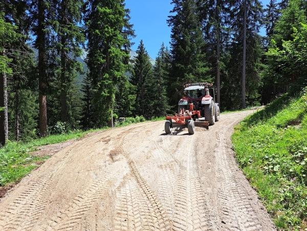 AGROSERV.ch, Cotti Agrar Forst Kommunal, Pirmin Cotti, Caltgera 5, CH - 7456 Sur