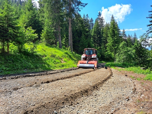 AGROSERV.ch, Cotti Agrar Forst Kommunal, Pirmin Cotti, Caltgera 5, CH - 7456 Sur