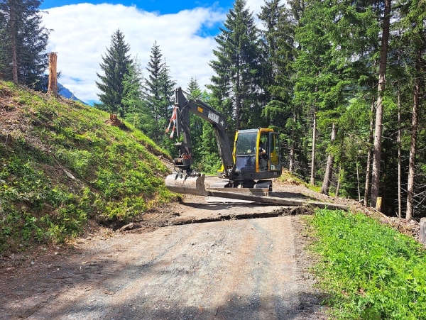 AGROSERV.ch, Cotti Agrar Forst Kommunal, Pirmin Cotti, Caltgera 5, CH - 7456 Sur